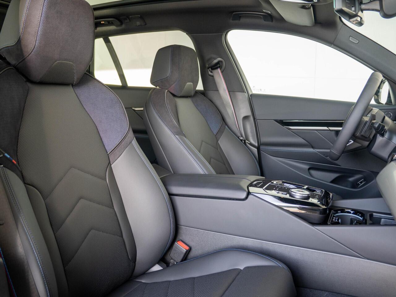 BMW 5-SERIE Touring 520i | M Sportpakket Pro | Equipment Pack Pro | Travel Pack | Showroom Selection