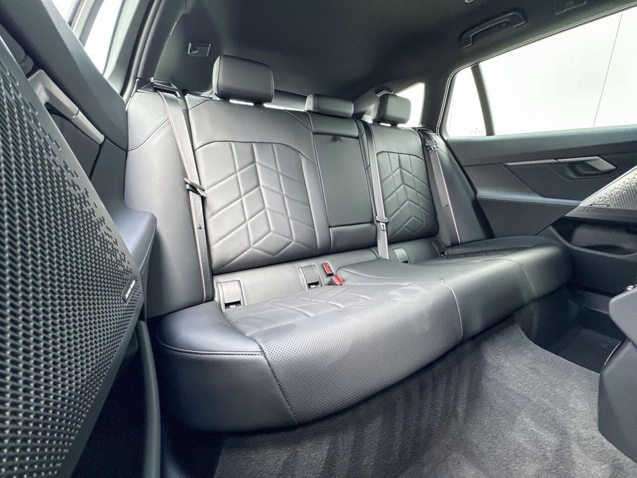 BMW 5-SERIE Touring 530e | Innovation Pack | M Sport | Harman-Kardon | Comfortstoelen