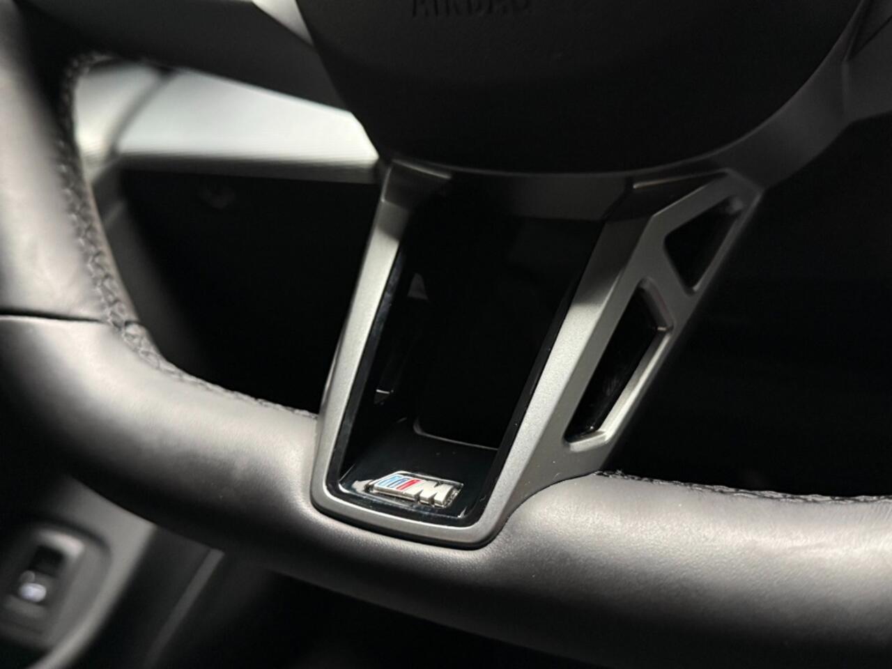 BMW 5-SERIE 530eX-Drive M-Sport 299pk Pro-20 inch trekhaak pano key-less