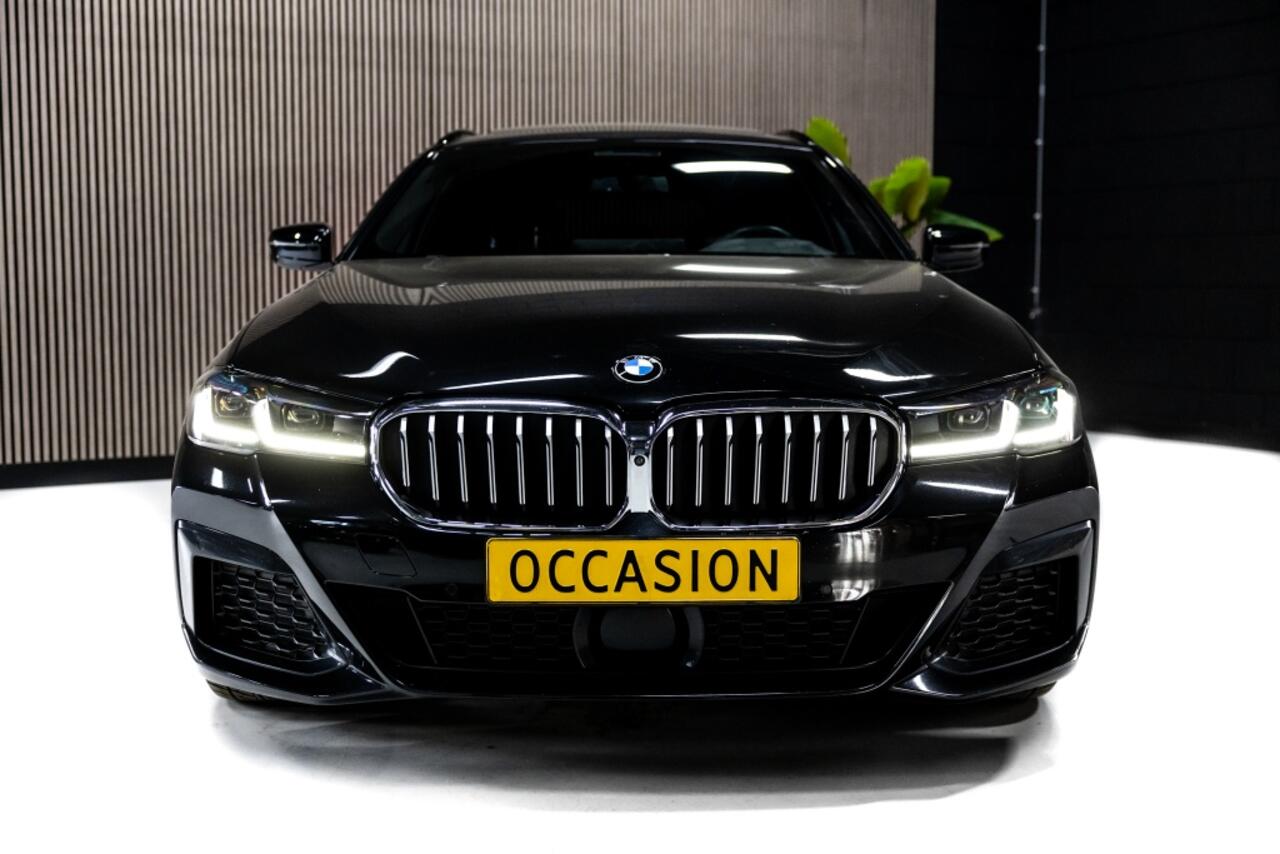 BMW 5-SERIE 5er - 530 e xDrive M Sport | H&K | Pano | Trekhaak |