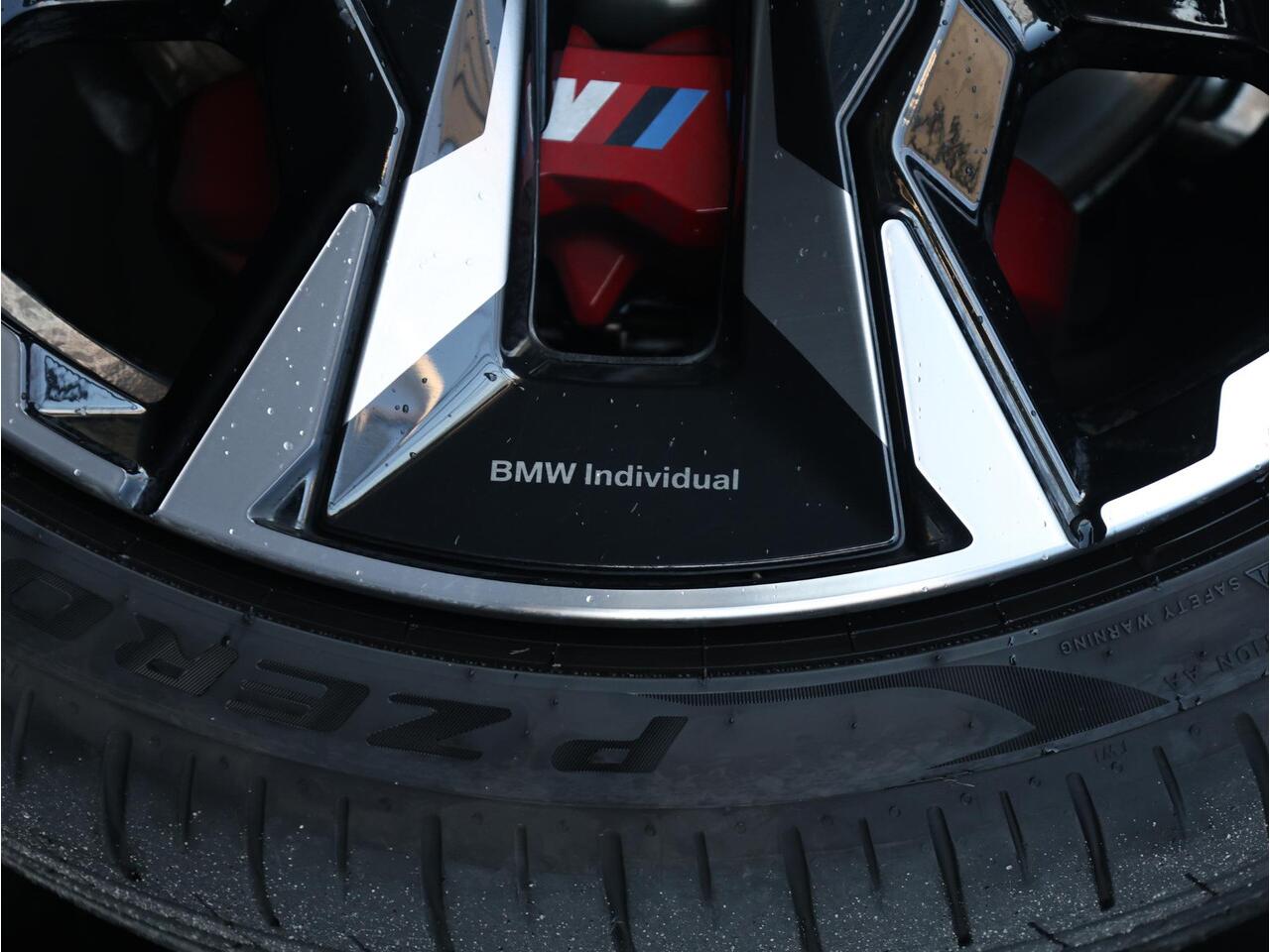 BMW 5-SERIE 530e M Sport Edition M Sportpakket Pro - Elektrische Trekhaak - Panoramadak - Stoelventilatie - B&W - Driving Assistant Professional