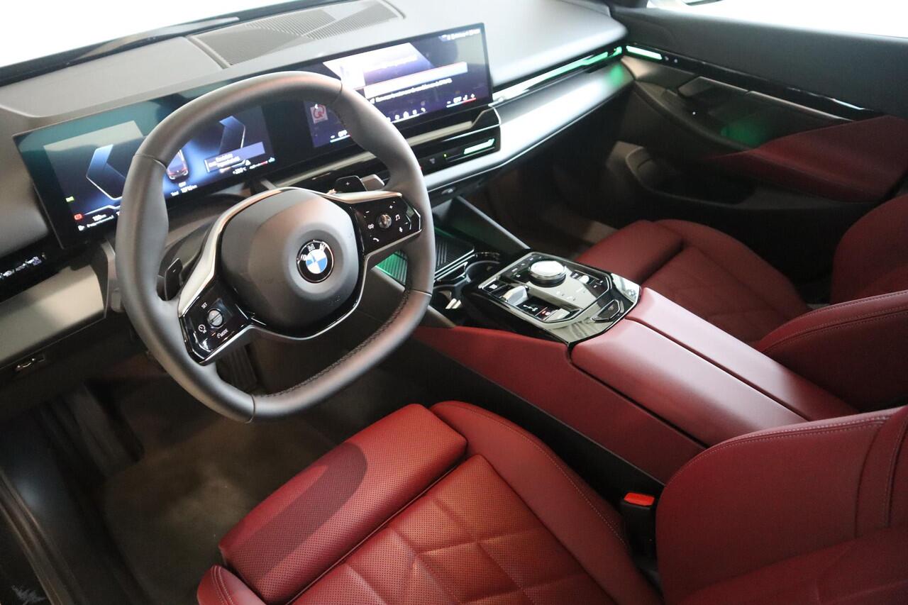 BMW 5-SERIE Sedan 520i Driving Assistant | Achteruitrijcamera