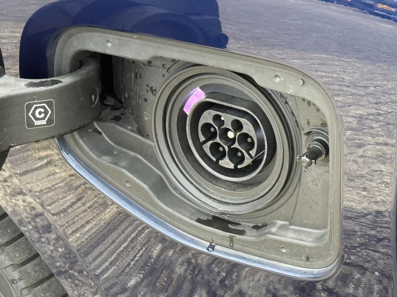 BMW 5-SERIE 530e | Harman/Kardon | Comfortzetels | 360 Cam | 4x stoelverw. | Stoelventilatie | Adapt. Led | Driving Ass.