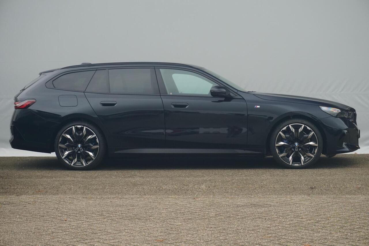 BMW 5-SERIE Touring 550e xDrive M Sport | Trekhaak / Bowers & Wilkins / Panoramadak / Head-up / 360*Camera's / Comfort Access