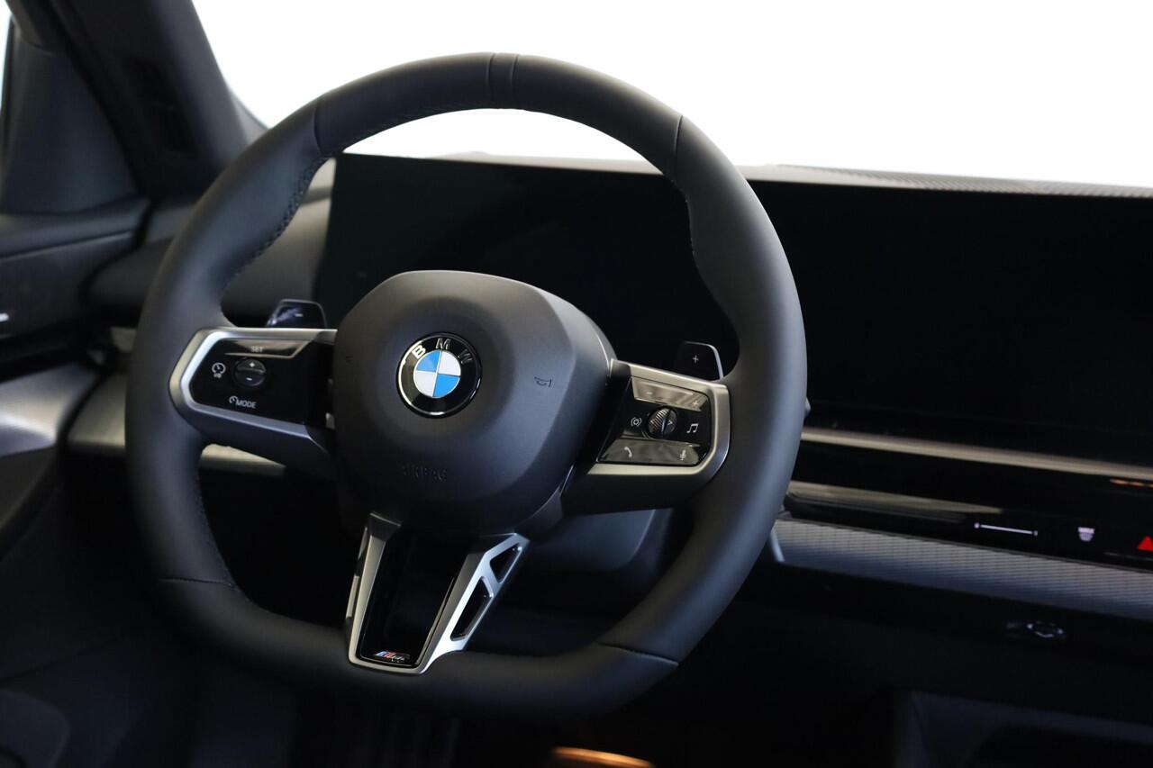 BMW 5-SERIE Touring 520i | M Sportpakket Pro | Equipment Pack Pro | Travel Pack