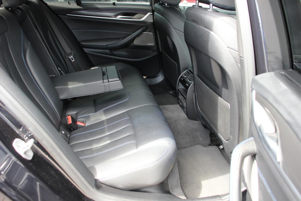 BMW 5-SERIE 545e xDrive M-Sport | Schuifdak | 360 | Head Up | ACC | El.Trekhaak