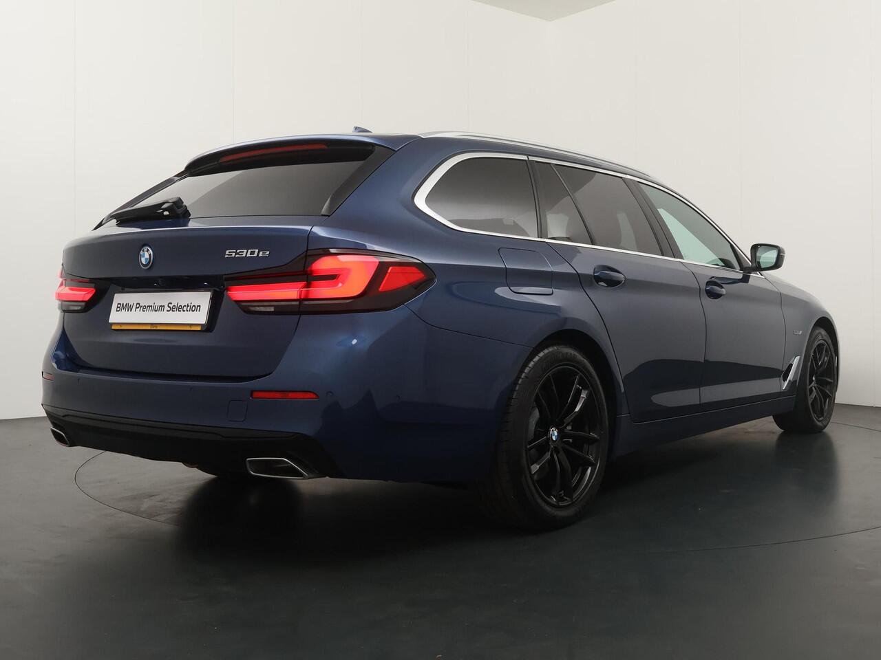 BMW 5-SERIE 530e Touring Business Edition Plus | Head-Up | Driving Assistant Professional | Trekhaak |