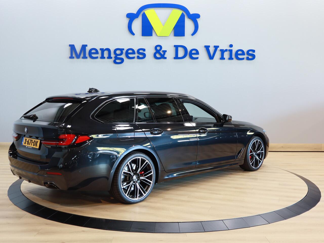BMW 5-SERIE Touring 530e Business Edition Plus M Sport | Airco ECC | Laser | Memory | Virtual | Camera | Sfeer | Apple Carplay | Isofix | NAP