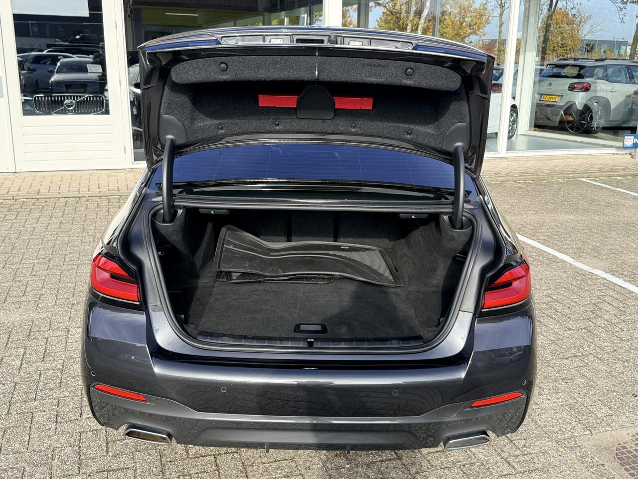 BMW 5-SERIE 545e xDrive Business Edition Plus | M Sport | LED | Adapt. Cruise | Stoel- en stuurverwarming | Apple Carplay | Trekhaak