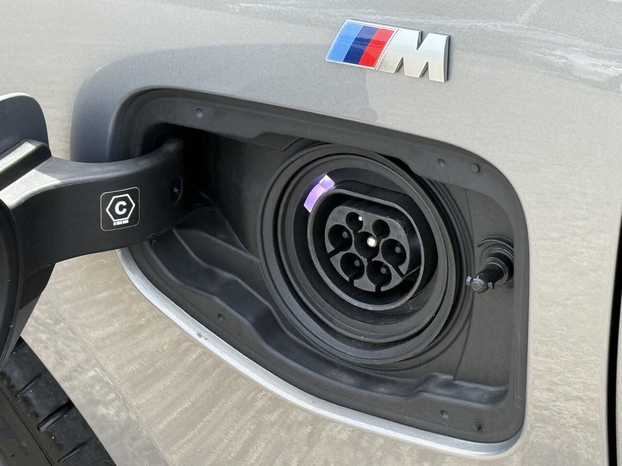 BMW 5-SERIE 550e xDrive | M-Sport Pro | 21'' | Panorama | Bowers & Wilkins | Driv. Ass. Prof.