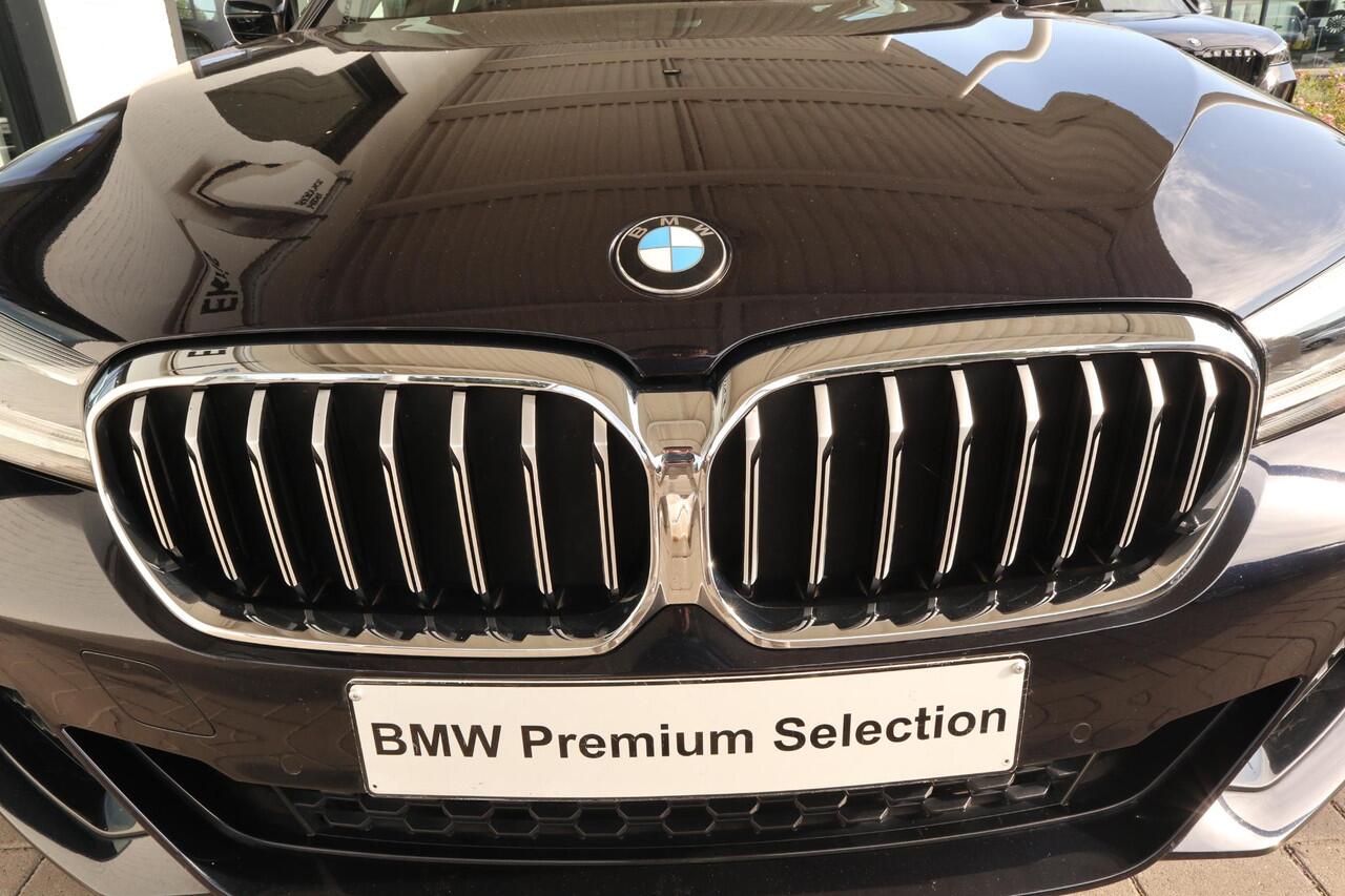 BMW 5-SERIE Sedan 530e High Executive | M Sportpakket | Comfort Access Pakket | Head-up Display
