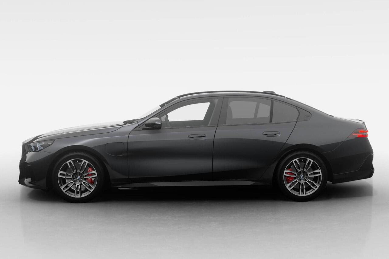 BMW 5-SERIE Sedan 530e M Sport Edition | M Sport Pro | Innovation Pack | Travel Pack | Comfort Pack