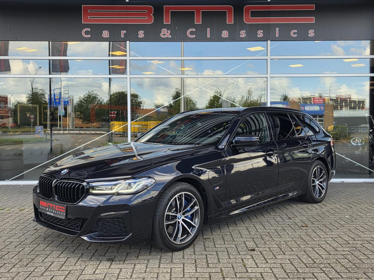 BMW 5-SERIE Touring 530e M-Sport Laser HUD Keyless