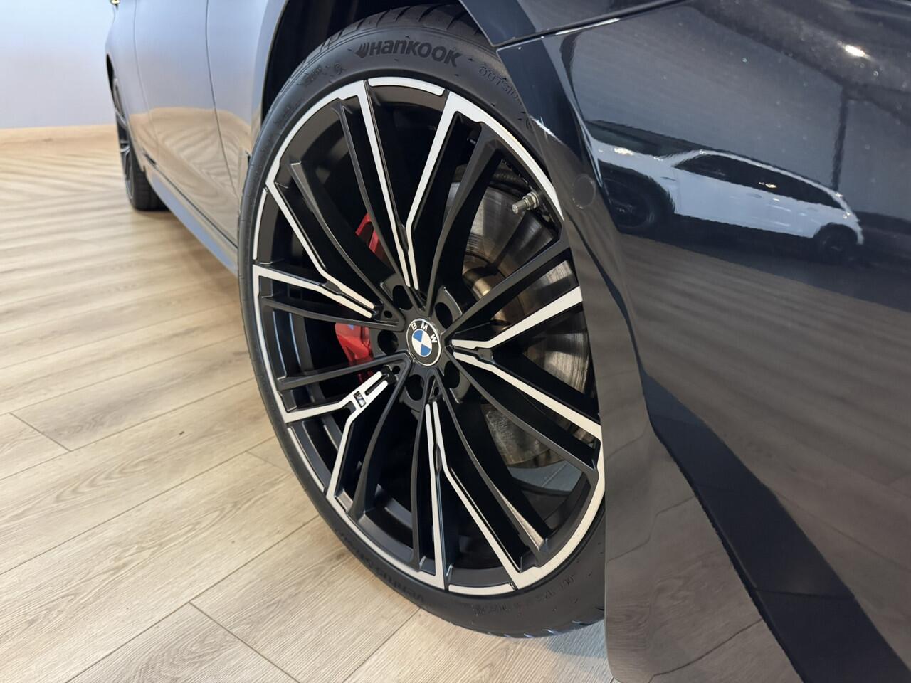 BMW 5-SERIE Touring 530e Business Edition Plus M Sport | Airco ECC | Laser | Memory | Virtual | Camera | Sfeer | Apple Carplay | Isofix | NAP