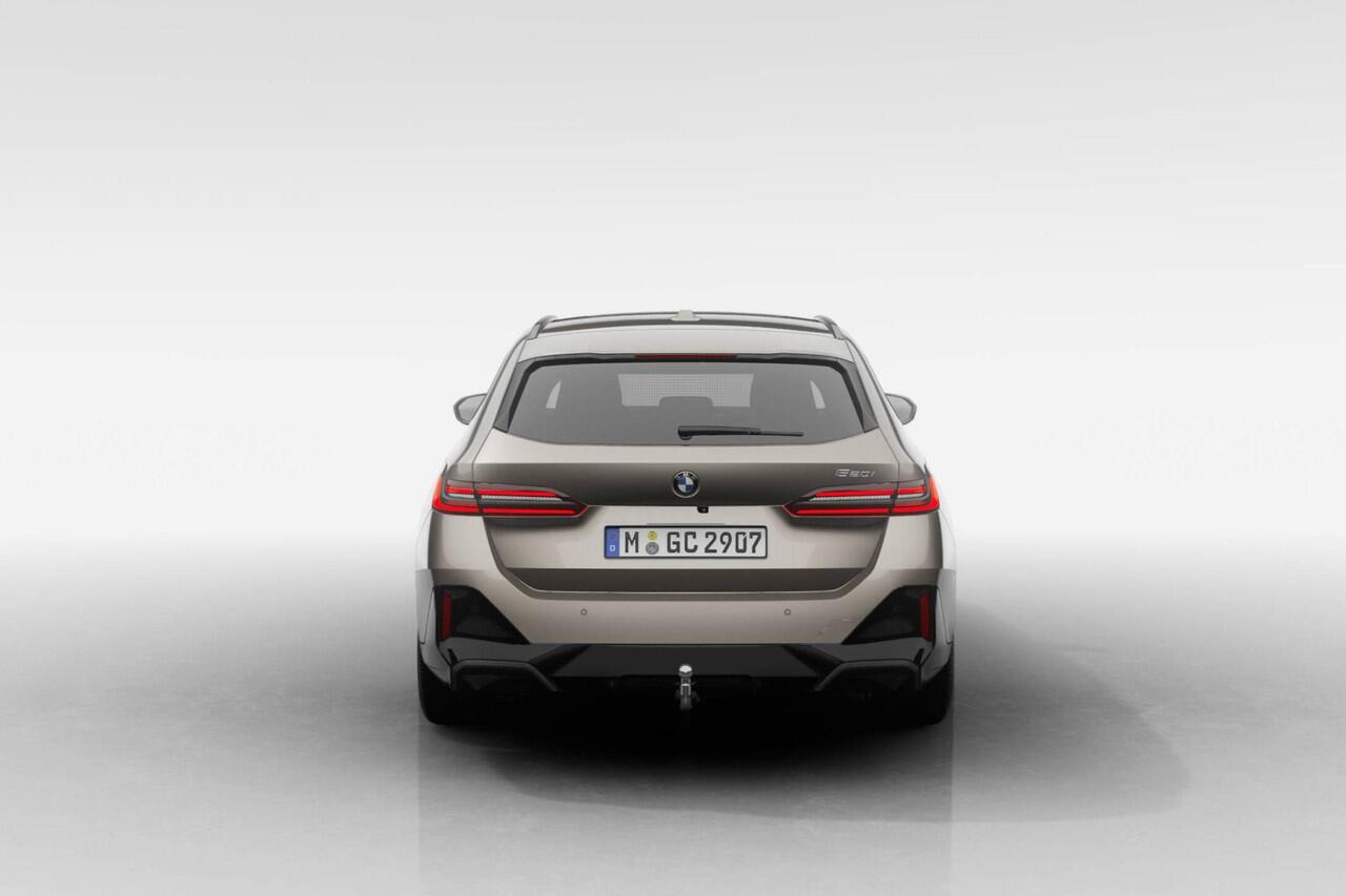 BMW 5-SERIE Touring 520i | M Sport Pro | Innovation Pack | Travel Pack | Comfort Pack | Trekhaak