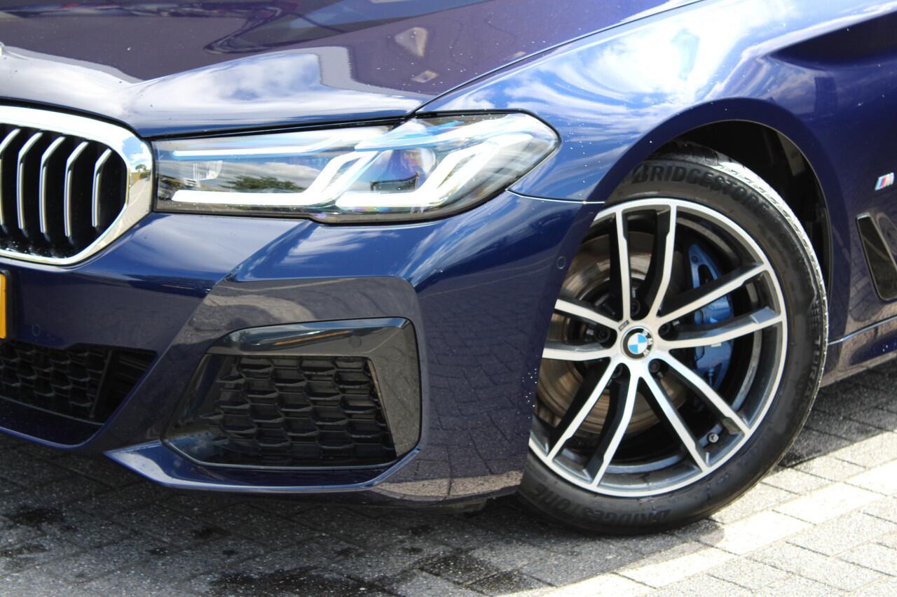 BMW 5-SERIE 530i High Executive M Sport Automaat / Schuif-Kanteldak / Trekhaak / Laserlight / M Sportonderstel / Live Cockpit Professional