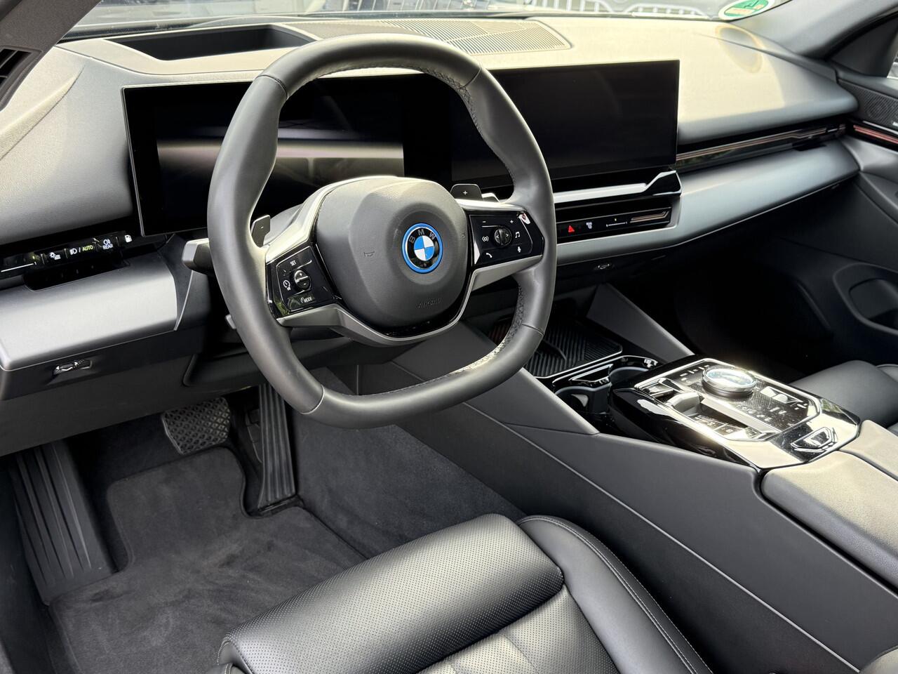 BMW 5-SERIE 530e | Harman/Kardon | Comfortzetels | 360 Cam | 4x stoelverw. | Stoelventilatie | Adapt. Led | Driving Ass.