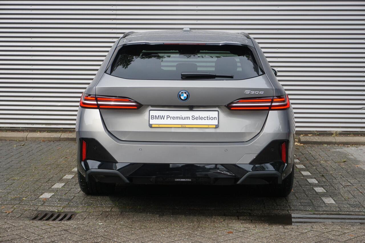BMW 5-SERIE Touring 530e | M Sportpakket | Trekhaak | Driving Assistant Plus