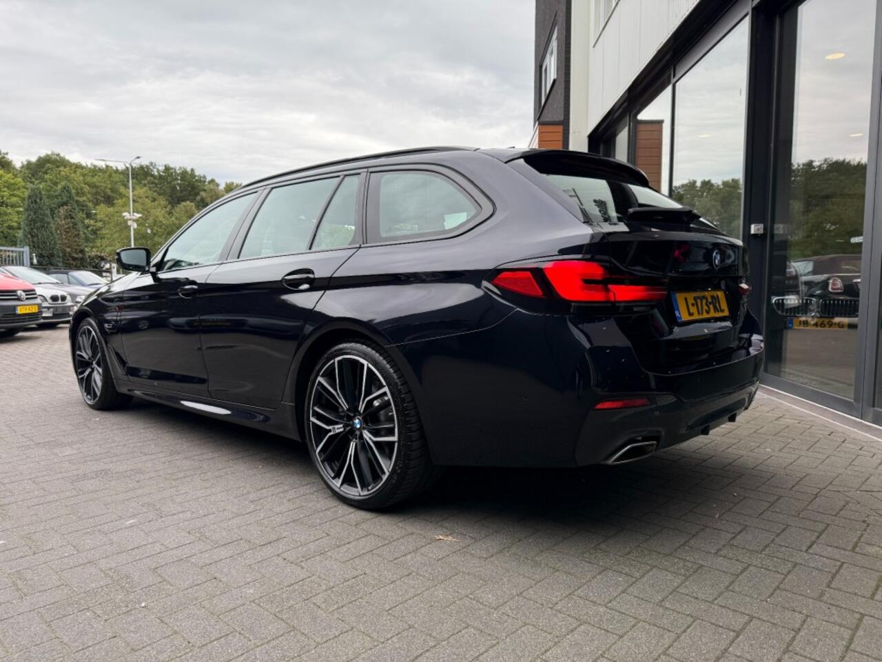 BMW 5-SERIE 530e M-Sport,Laser LED,Sport/Comf. zetels,Memory,Cam 360,Trekhk Elekt.
