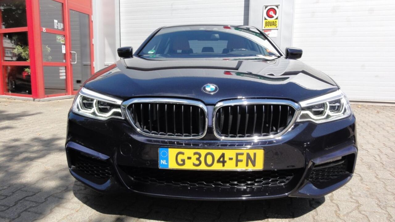 BMW 5-SERIE 520i High Executive. M-Pakket.