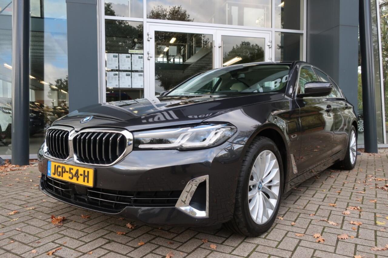 BMW 5-SERIE 530E X-DRIVE LUXURY LINE, Elektr. Schuifdak, Laser LED, etc.