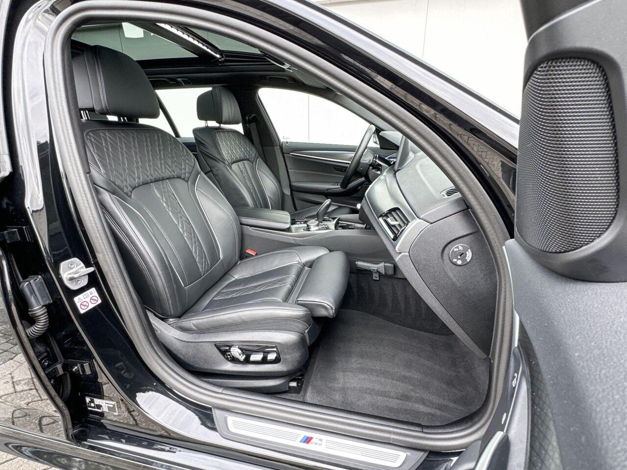 BMW 5-SERIE Touring 520i M Sport | Trekhaak | Panoramadak