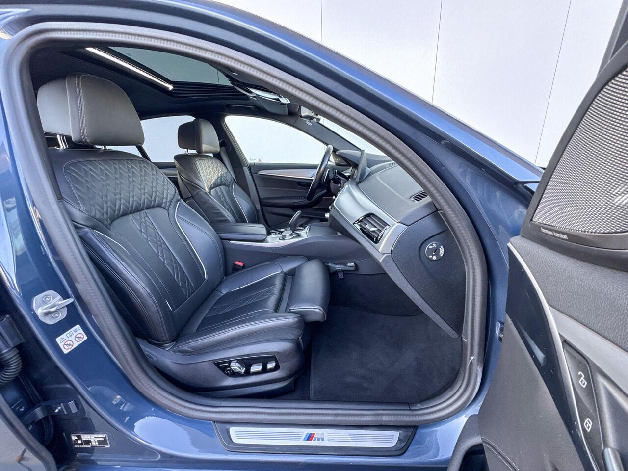BMW 5-SERIE Sedan 545e xDrive High Executive / Glazen Schuifdak / Harman Kardon / Head-Up / Co-Pilot / Parking Assistant Plus / Comfort Acces / Stuurwielrand verwarming / 20 Inch