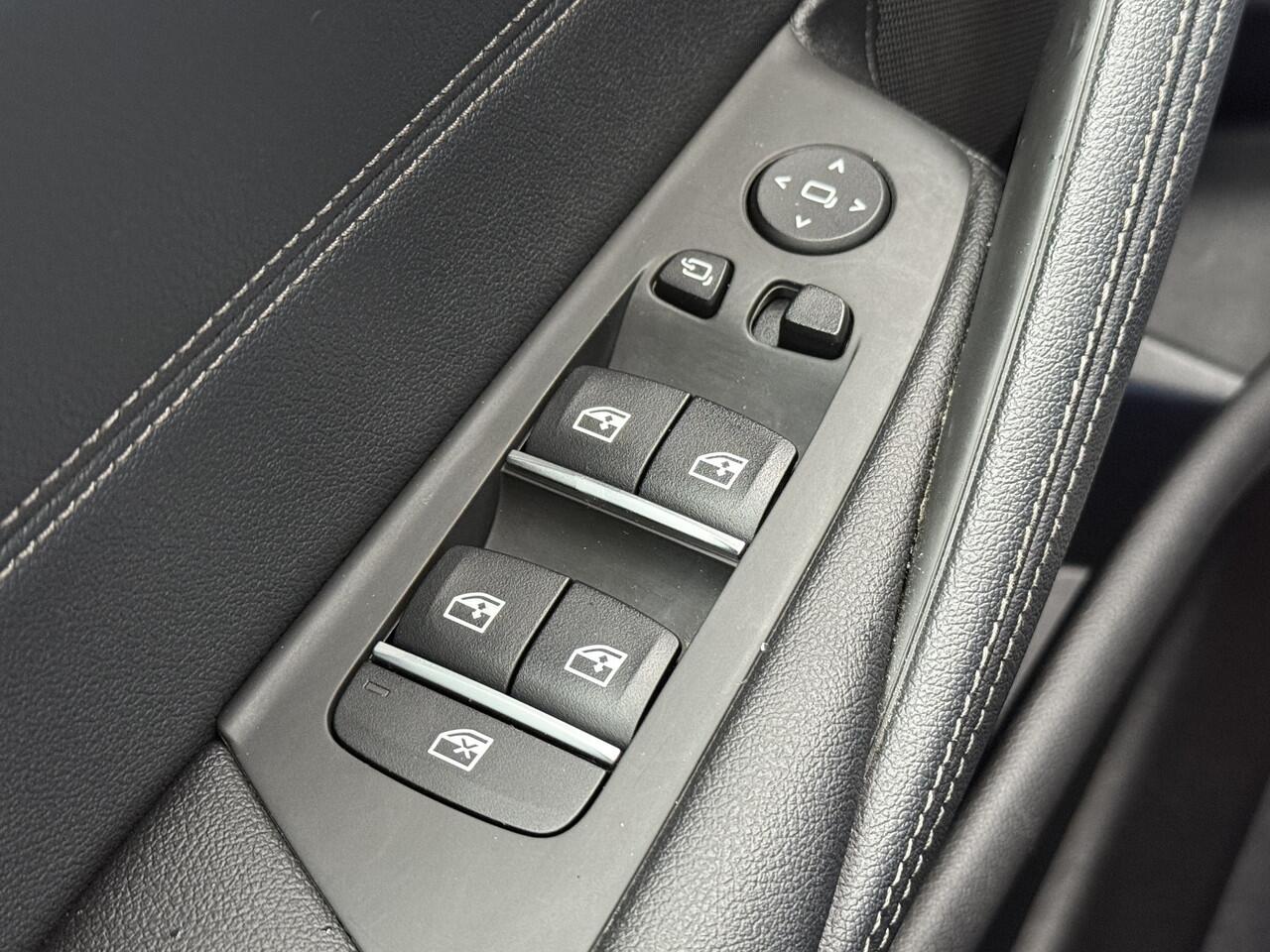 BMW 5-SERIE Touring BWJ 2022 530e 259PK High Executive AUTOMAAT | TREKHAAK WEGKL. | STOEL + STUUR VERW. | FULL LED | CARPLAY & ANDROID | CAMERA | NAVI | CLIMA | CRUISE | LMV | PDC