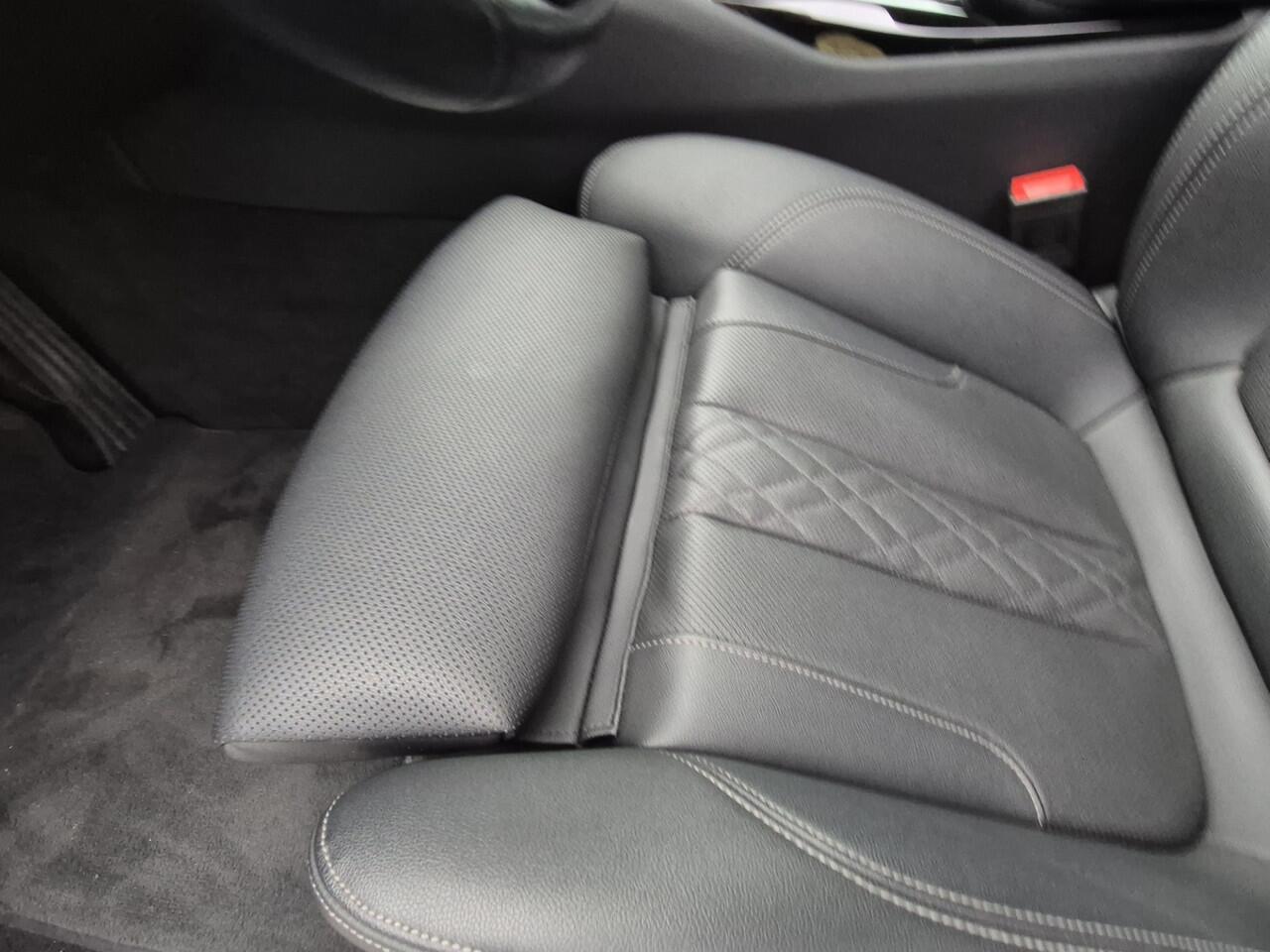 BMW 5-SERIE Touring 530e Business E plus Hybrid. Elektrische achterklep Nette auto.