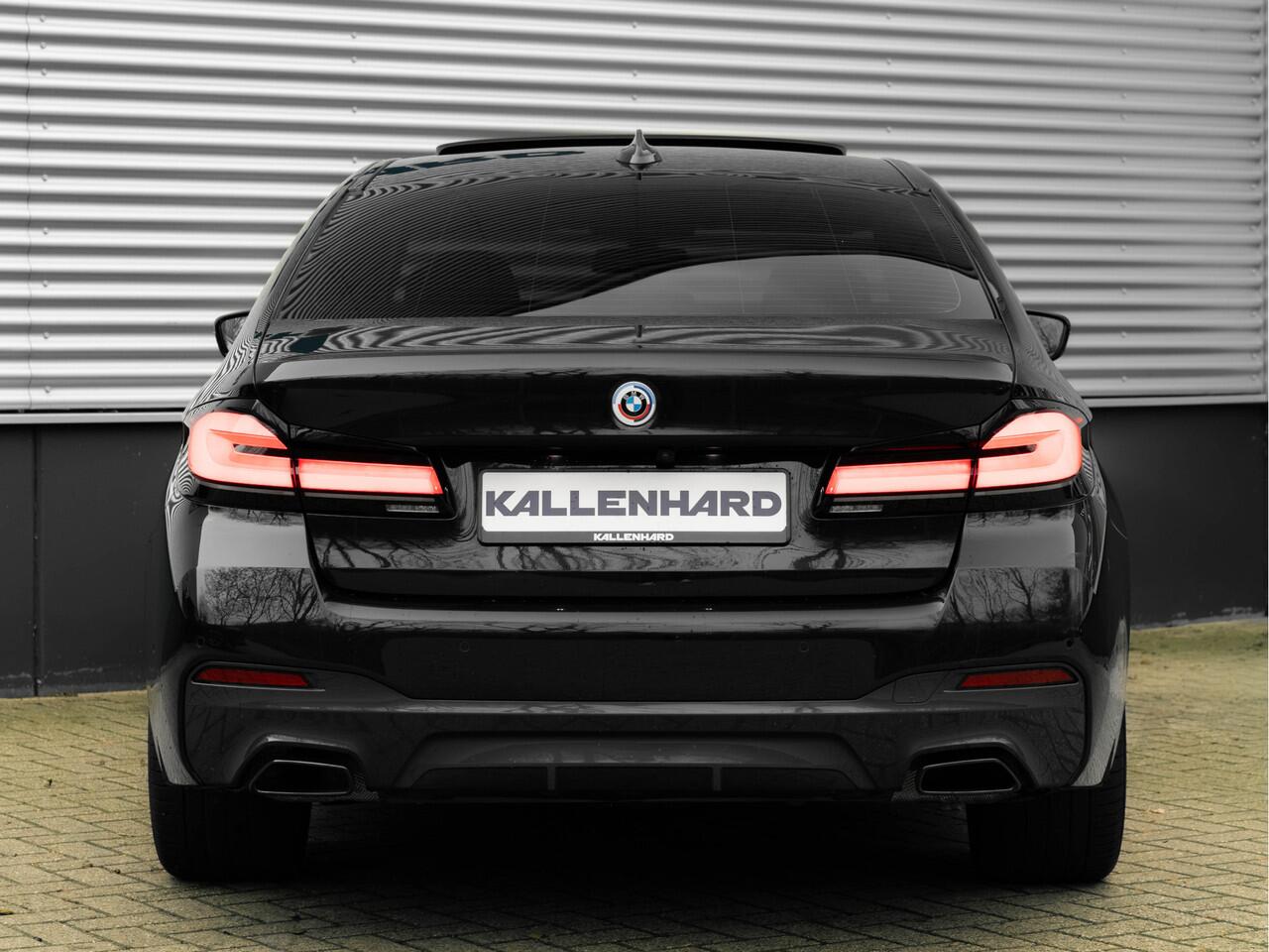 BMW 5-SERIE 530e M-Sport - Individual ''Crystal Casserit Black'' - Dak - Head-Up