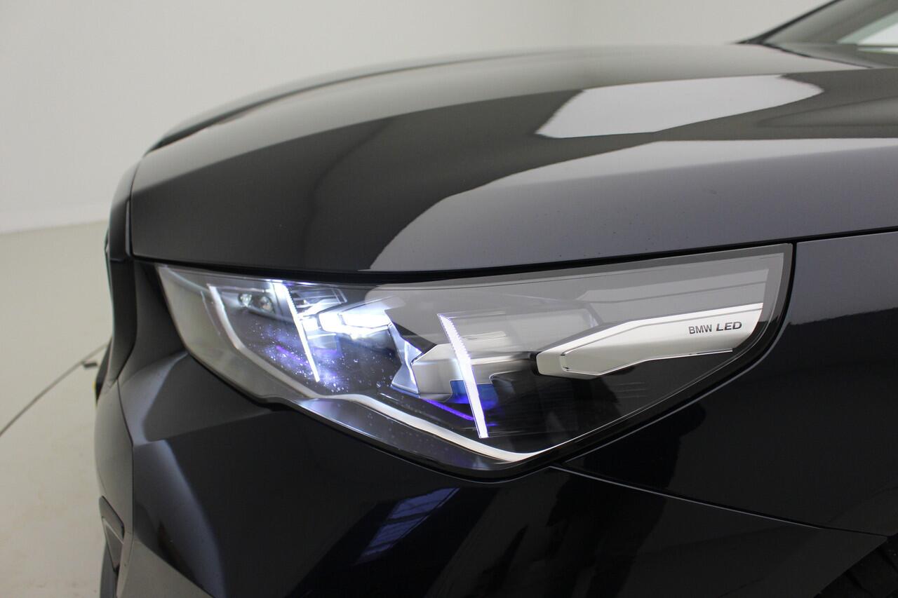 BMW 5-SERIE Touring 530e M-Sport | 20" | Trekhaak | Driving Assistant Plus | Travel Pack | Camera