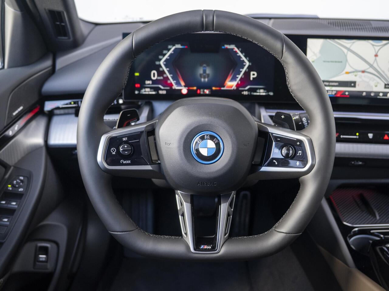 BMW 5-SERIE Touring 530e | M Sportpakket | Travel Pack | Verwarmd Stuurwiel | Harman-Kardon | Elektrisch Verwarmde Voorstoelen | 20'' | Ekris Selection