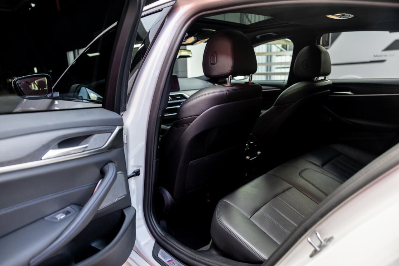 BMW 5-SERIE 545e xD High Ex. Ed. | HuD | H&K | Open Dak | Trekhaak |