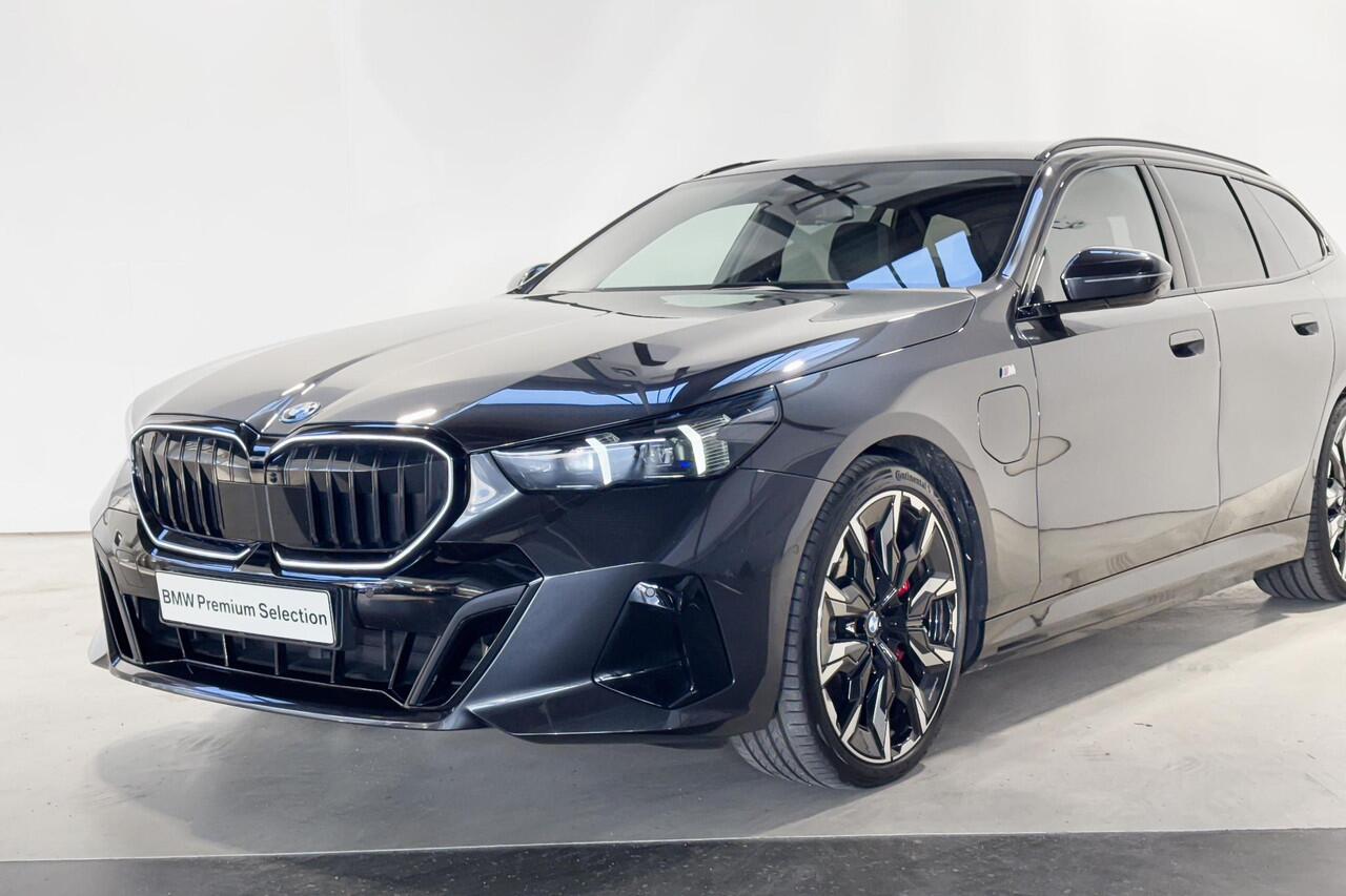 BMW 5-SERIE Touring 550e xDrive Innovation Pack M Sportpakket Pro Aut.