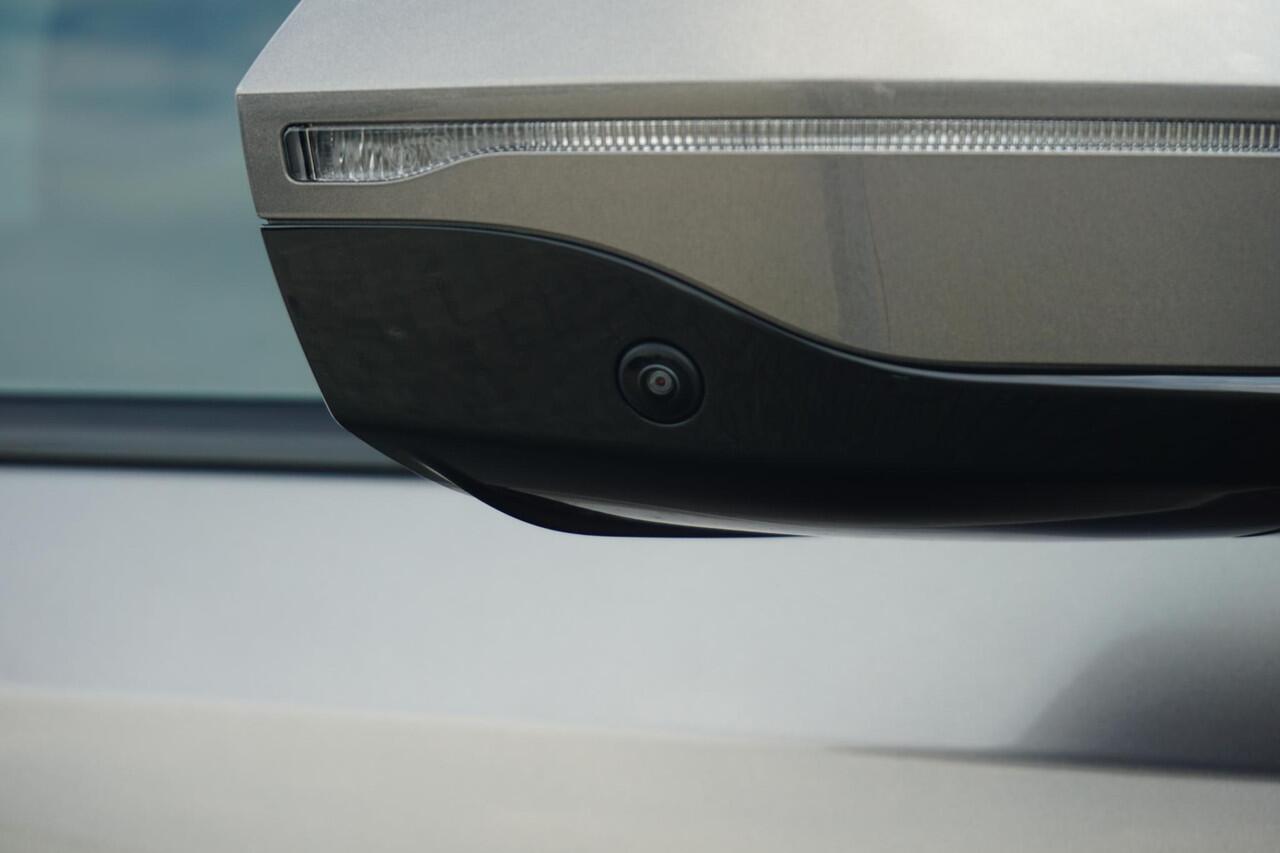 BMW 5-SERIE Touring 530e M Sportpakket Pro 20'' / Panoramadak / Stoelventilatie / Harman Kardon / Trekhaak | Ekris Selection