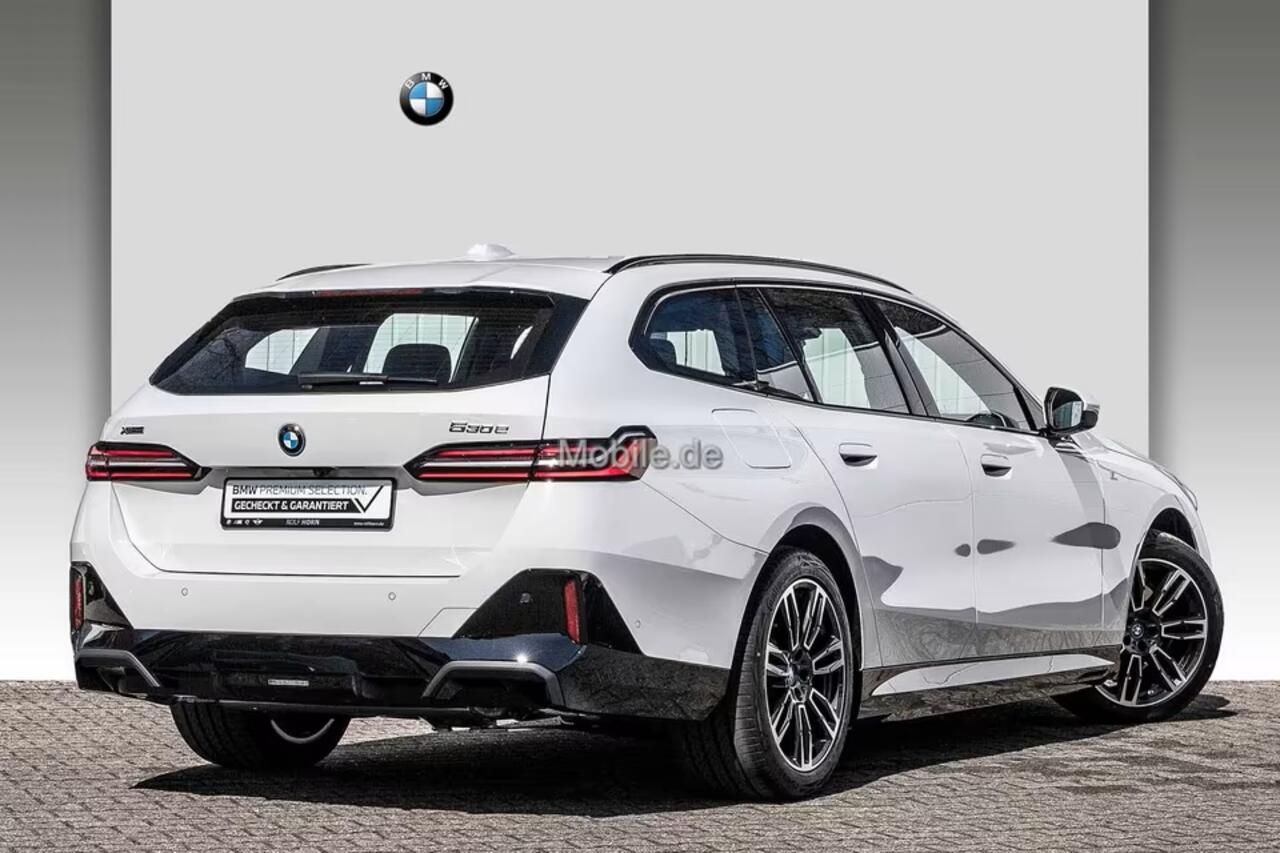 BMW 5-SERIE Touring 530e xDrive M-SPORT ** LED, NAVI+, LEDER, 19-inch LMV, ALARM, M-ONDERSTEL ** 1e EIG - UNFALLFREI ** ** INFORMEER OOK NAAR ONZE AANTREKKELIJKE FINANCIAL-LEASE TARIEVEN **