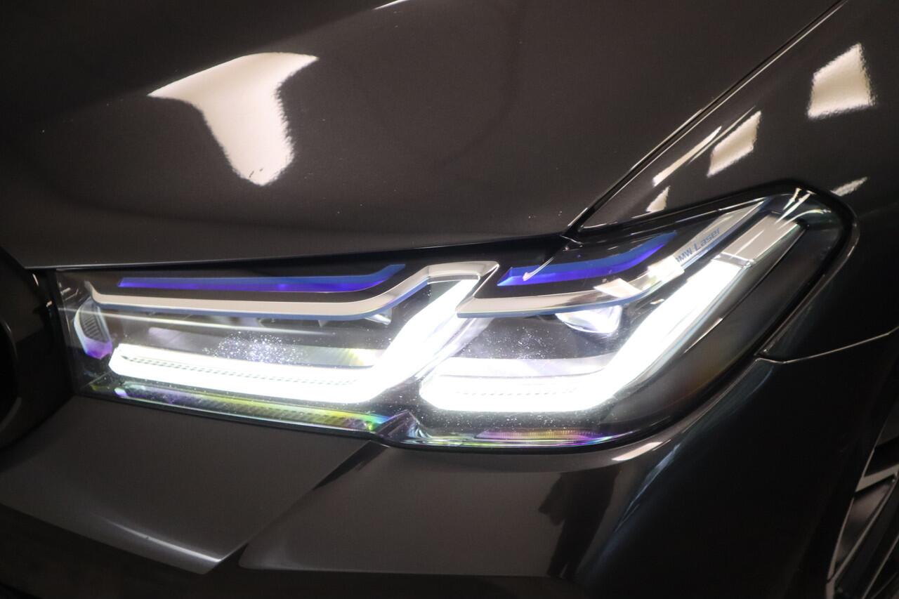 BMW 5-SERIE 545e xDrive High Executive Edition M-sport Schuif/kantel dak Harman/Kardon