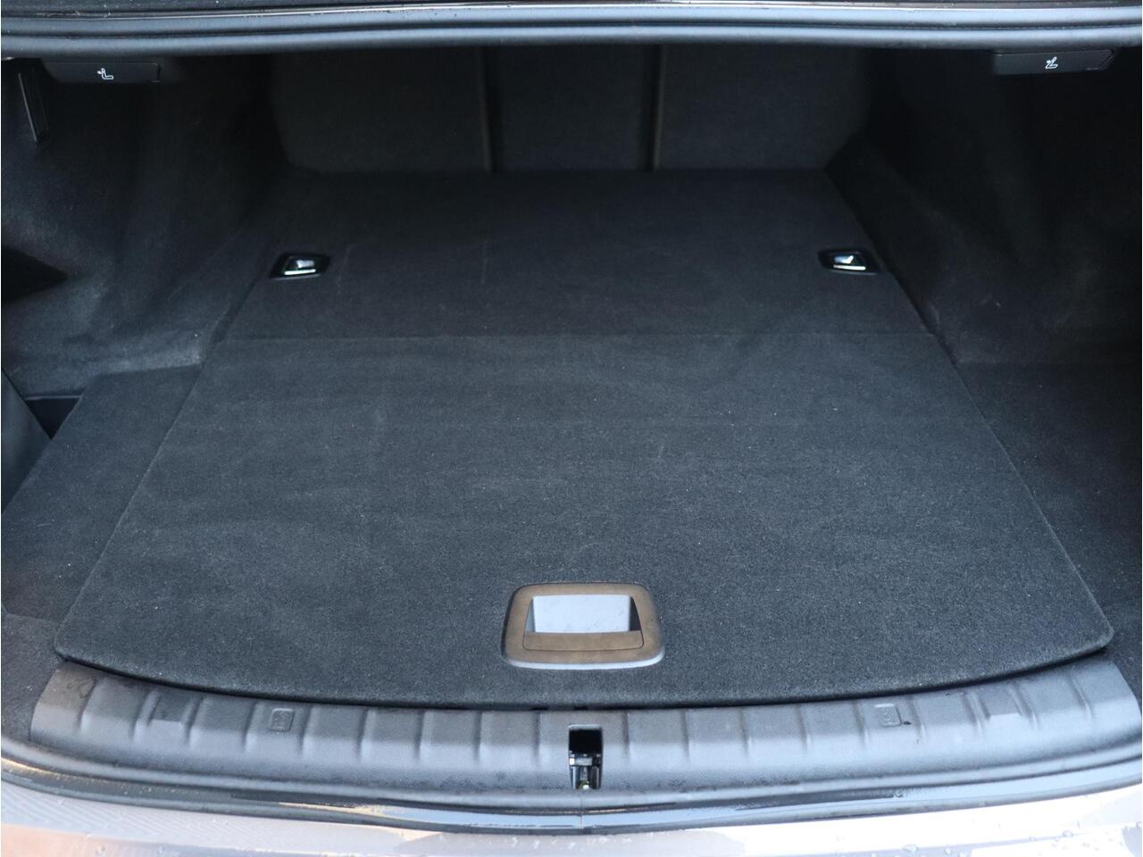 BMW 5-SERIE Sedan 545e xDrive | High Executive | M Sportpakket Pro | Panodak | Active Steering | Driving Assistant Prof. | Head-Up | Bowers & Wilkins | Adaptief Onderstel | 19'' LMV