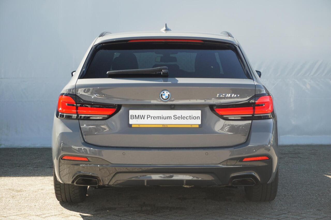 BMW 5-SERIE Touring 530e xDrive M Sportpakket / Panorama Dak / Hifi / Trekhaak / Head-Up Display