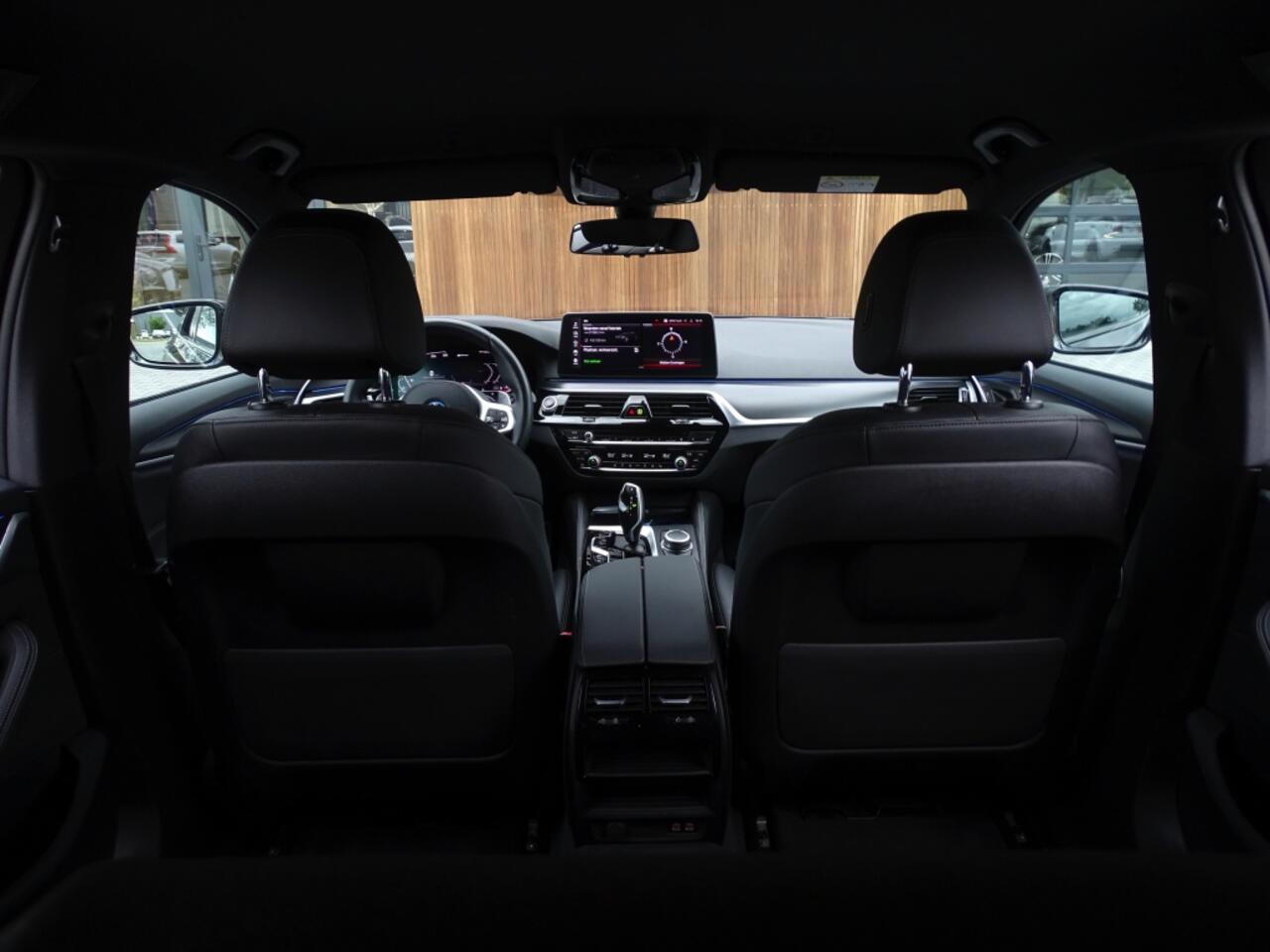 BMW 5-SERIE 530e 292PK / M-sport / Morel Audio / ACC / 2022