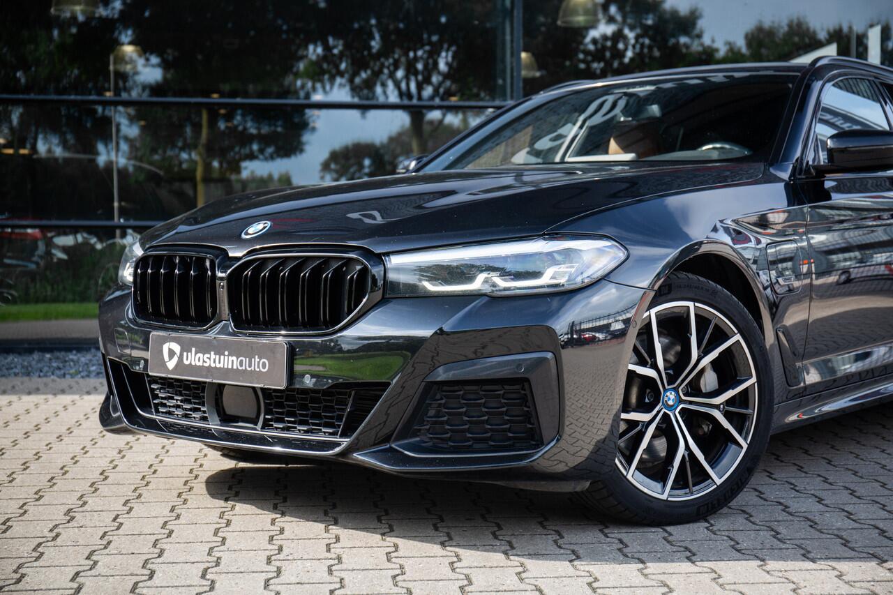 BMW 5-SERIE Touring 530e M-Sport , Shadowline, Adaptive Cruise, Trekhaak, Eerste eigenaar,