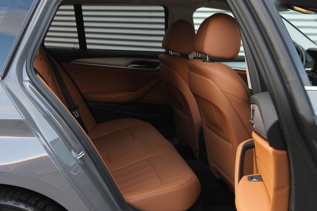 BMW 5-SERIE Touring 530e xDrive High Executive I Aut. I PHEV I Leder I Sportstoelen I Trekhaak