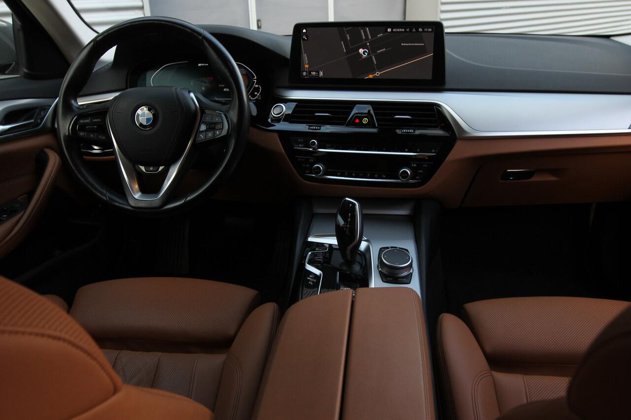 BMW 5-SERIE Touring 530e xDrive High Executive I Aut. I PHEV I Leder I Sportstoelen I Trekhaak