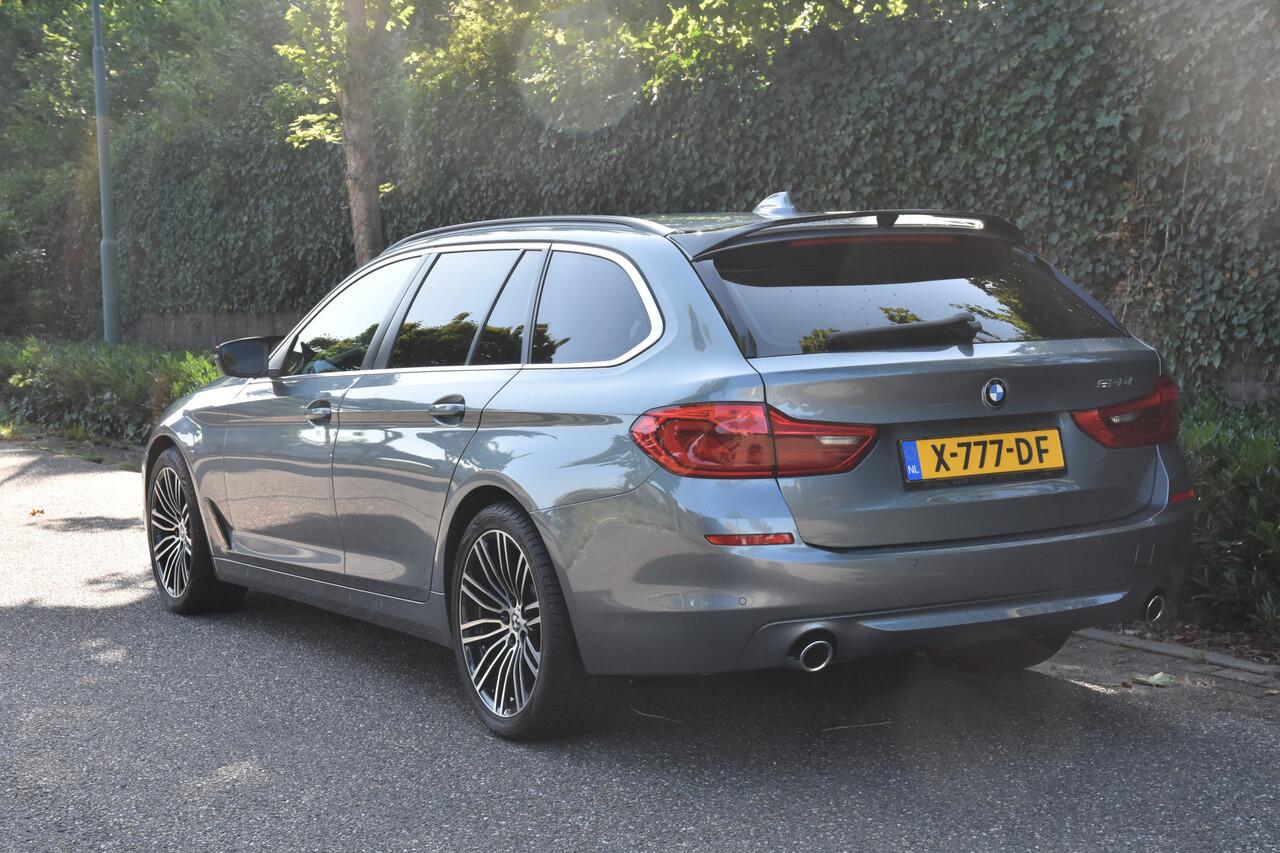 BMW 5-SERIE Touring 520i Executive Edition | CARPLAY | LEDER | ELEK. TREKHAAK