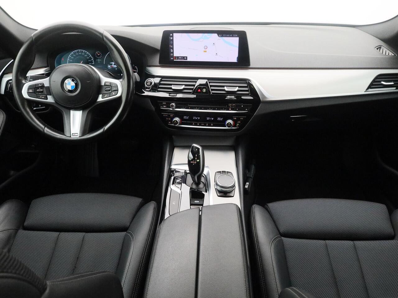 BMW 5-SERIE 520i 184 PK Steptronic8 Touring Executive Edition