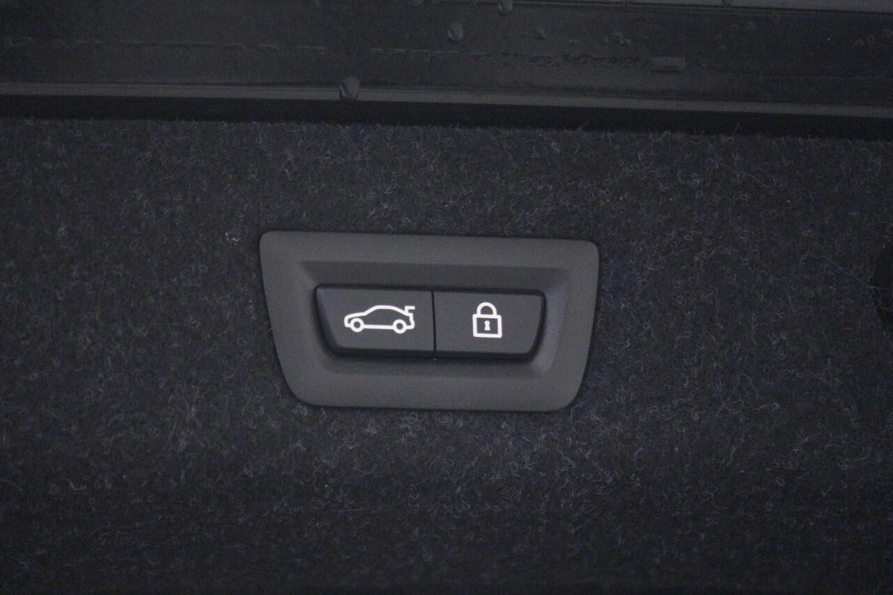 BMW 5-SERIE 530e xDrive M-Sport | Camera | Hifi | Driving Assistant Professional