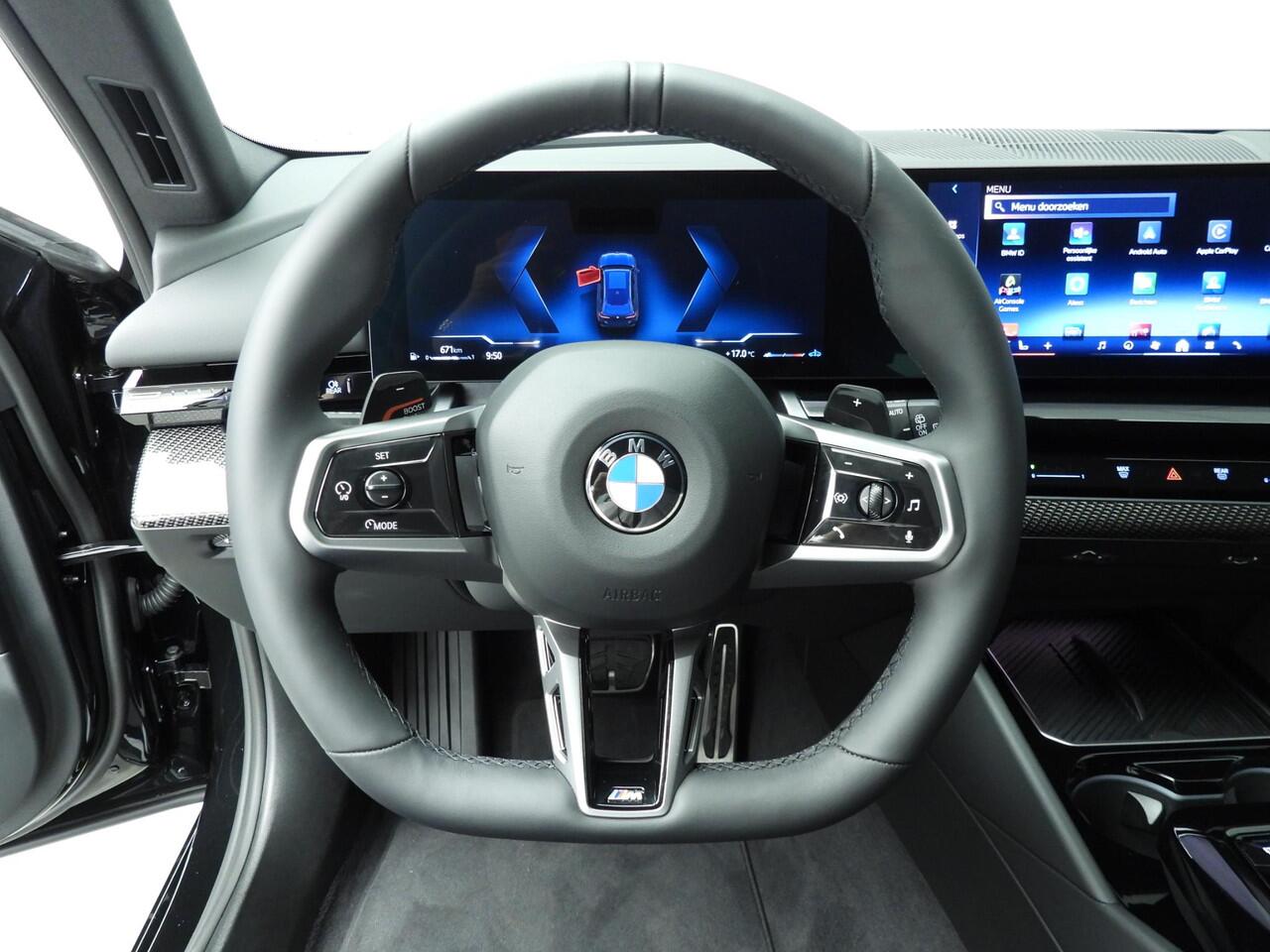 BMW 5-SERIE Touring 520d | M-Sportpakket | LED | HUD | Trekhaak | Active cruise | Keyles go | DAB | Harman-kardon sound | Alu 20 inch