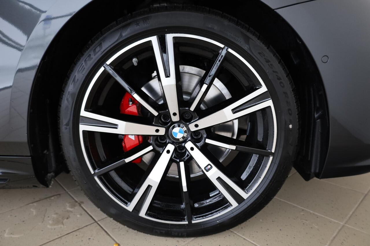 BMW 5-SERIE Sedan 530e M Sportpakket Pro | Driving Assitant Plus | Harman Kardon | Elektr. Trekhaak