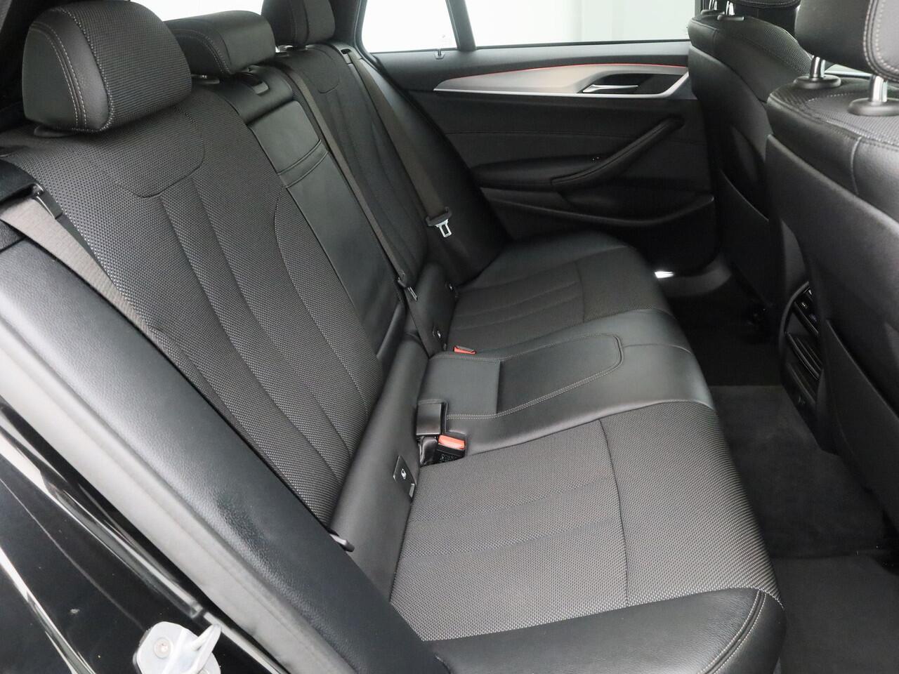 BMW 5-SERIE 520i 184 PK Steptronic8 Touring Executive Edition