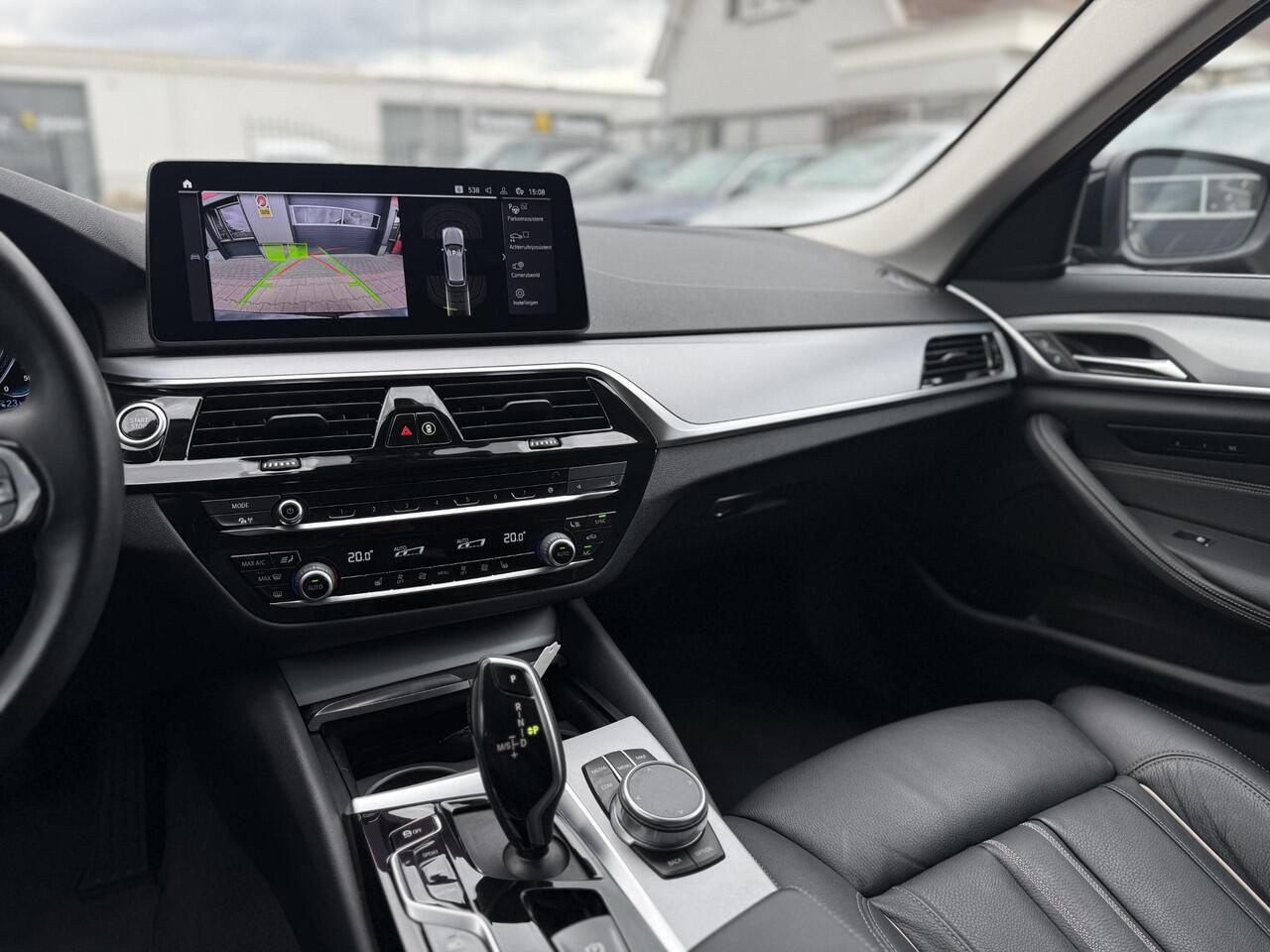 BMW 5-SERIE Touring 530e NL Auto comfort/laser/leder/Shadow